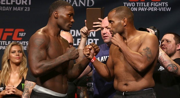 Johnson.vs.Cormier.Weigh