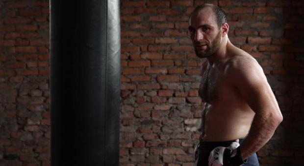 Amagov vs. High na UFC Fight Night 35 i Khaliev vs. Krauss na UFC On Fox 10