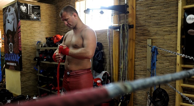 Grabowski vs Garner o pas M-1, opolanin cały czas celuje w UFC