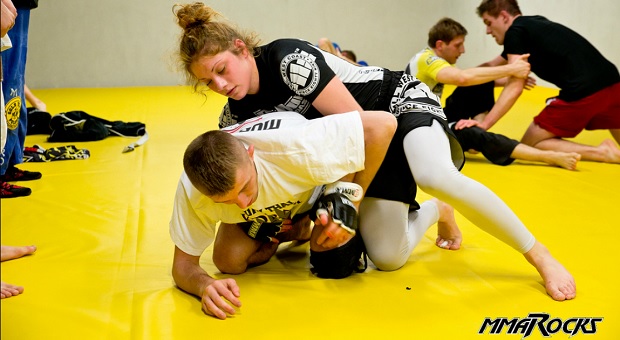 Niedźwiedź: Przyszłam do Cage Warriors po pas