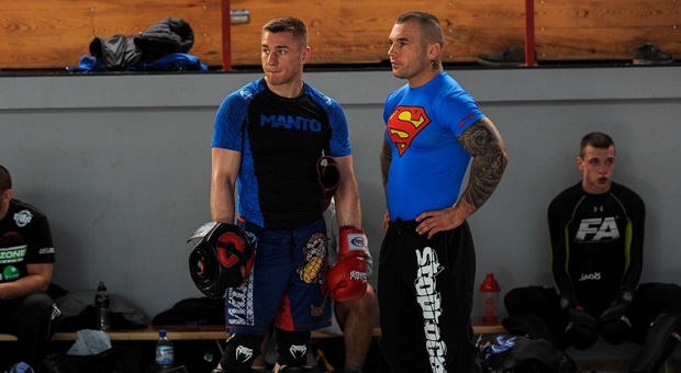 „Chcę spróbować treningów w USA” – Piotr Hallmann przed UFC 173