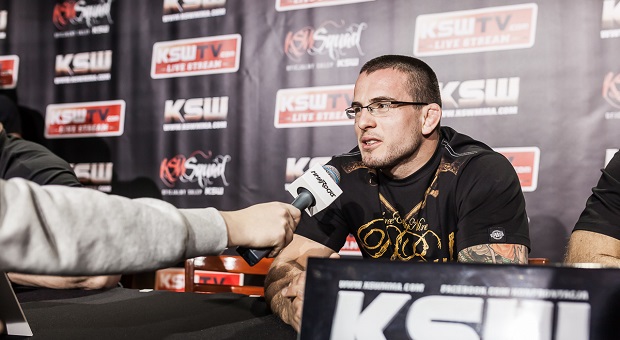 „Klatka powinna być lepsza dla zapaśnika” – Borys Mańkowski przed KSW 27