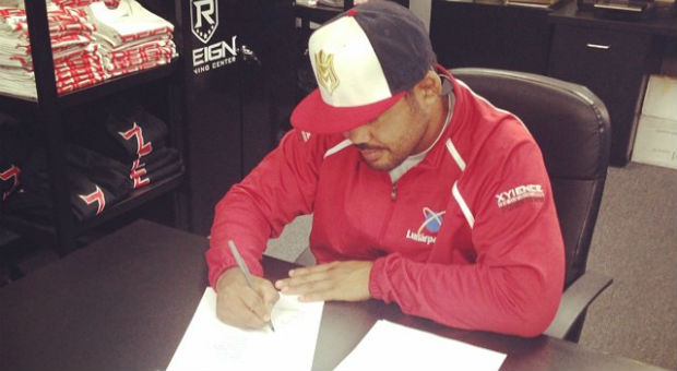 Mark Munoz podpisał nową umowę z UFC