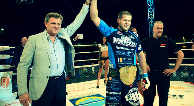 Marcin Tybura będzie bronił mistrzowskiego pasa w walce z Denisem Smoldarevem