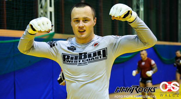 „Podchodzę do przeciwnika z pełnym profesjonalizmem” – Tomasz Narkun przed KSW 29