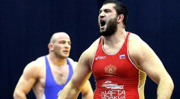 Bilyal Makhov zadebiutuje w UFC nie wcześniej niż pod koniec 2016 roku