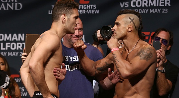 Chris Weidman zdemolował Vitora Belforta w pierwszej rundzie!