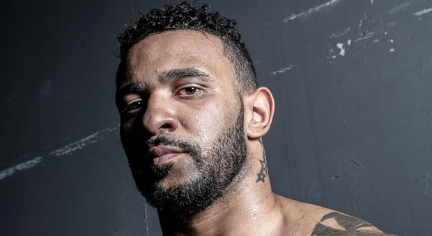 Bellator podpisuje kontrakt ze specjalistą od nokautów Lorenzo Hoodem