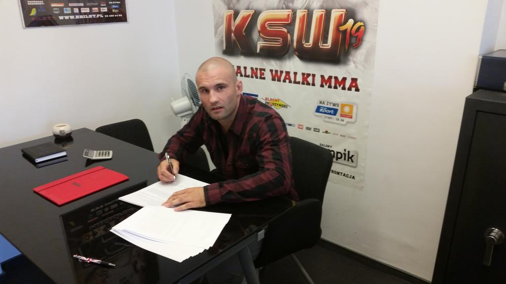 Fotka tygodnia: Łukasz Bieńkowski oficjalnie w KSW!