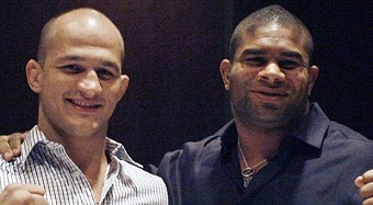 „Mam nadzieję, że Alistair tym razem nie wpadnie na dopingu ” – Junior dos Santos o walce z Overeemem