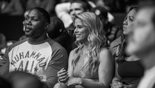 Tweet dnia: twarze bohaterów UFC 192 po bitwie