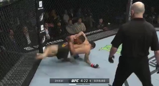 Olimpijczyk Fredy Serrano łamie rękę przeciwnikowi na UFC w Korei Południowej (wideo)
