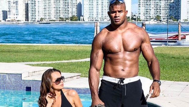 Alistair Overeem na sobotniej gali UFC on FOX 17 stoczy ostatnią walkę w kontrakcie