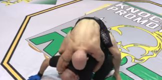 Zawodnik MMA dusi sędziego po porażce przez szybki nokaut (WIDEO)