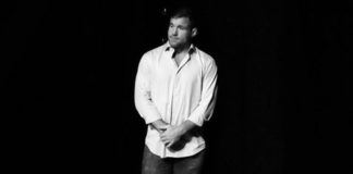 Matt Hughes w śpiączce po kolizji samochodu z pociągiem