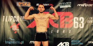 Piotr Strus poddaje Andy’ego DeVenta w drugiej rundzie na ACB 63