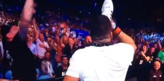 Tai Tuivasa wypił piwo z buta tuż po walce (WIDEO)