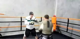WIDEO: Migawka z treningu bokserskiego Roberta Whittakera przed walką z Yoelem Romero