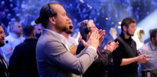 Reakcja kibiców na ogłoszenie emerytury Mameda Khalidova na KSW 46