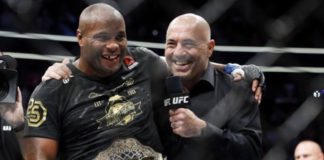 Rogan: „DC” dostał 4 miliony za walkę z Lewisem i jest pewnie zabezpieczony do końca życia Daniel Cormier przed UFC 241