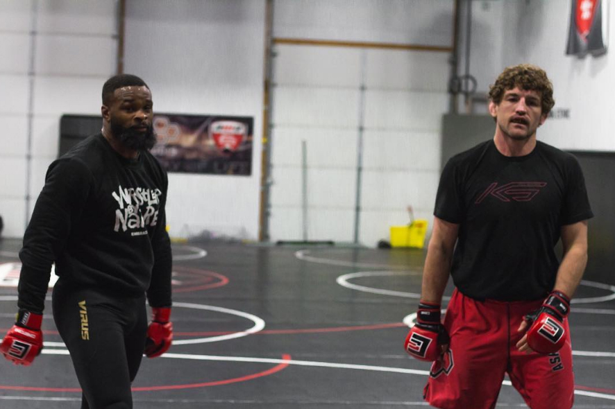 https://sportsandworld.com/tyron-woodley-excited-for-new-boxing-career-interview.html