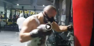 Mordercze łokcie „Żyrafy”. Migawka z treningu Tomasza Narkuna (WIDEO)