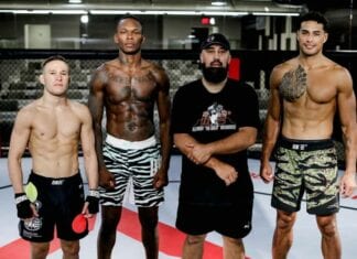 Israel Adesanya rozstał się z wieloletnim trenerem i odszedł z klubu