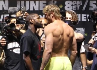 Floyd Mayweather i Logan Paul twarzą w twarz. Ponad 15 kg różnicy na ważeniu (WIDEO)