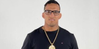 Oliveira otwarty na walkę o pas wagi piórkowej lub półśredniej charles oliveira