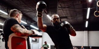 „Oni są niesamowici, ale…” – Jon Jones o przyszłych pretendentach do pasa wagi ciężkiej jon jones