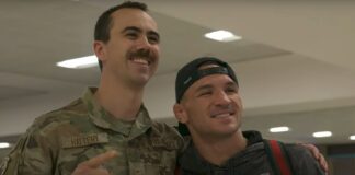 UFC 274 Embedded: Chandler oraz Oliveira przylecieli do Phoenix
