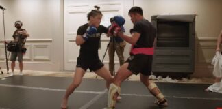 UFC 275 Embedded – Rywalka Jędrzejczyk prezentuje szybkość i siłę na tarczach weili zhang