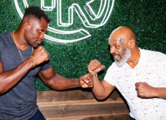 Mike Tyson chętny, aby pomóc Francisowi Ngannou przed walką z Tysonem Furym