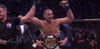 Trener Stricklanda: „Zdobycie pasa pchnęło go nieco do roli kapitana w klubie”