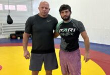 Arman Tsarukyan trenuje z Fedorem Emelianenko przed UFC 300
