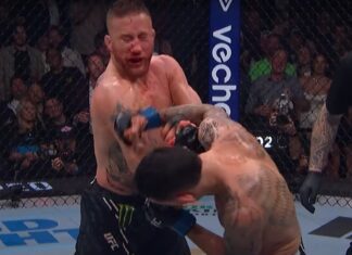 Bezpardonowe wymiany! UFC przypomina prawdziwe wojny w klatce (WIDEO)