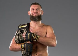 Piotr Kuberski po zdobyciu tymczasowego pasa mistrzowskiego KSW. „Łzy poleciały…”
