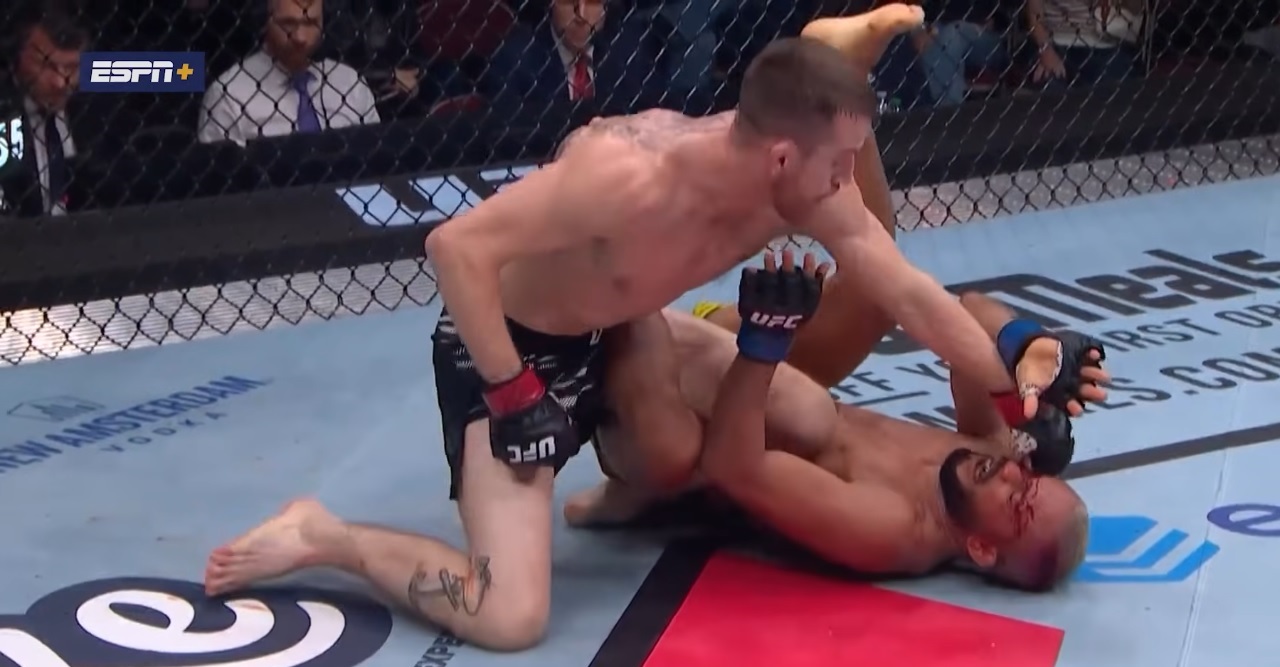 Wszystkie skończenia z gali UFC on ESPN 67: Sandhagen vs Figueiredo (WIDEO)