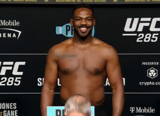 „Nie wiem czy można…” Jon Jones krótko odpowiada fanom, którzy nazywają go „tchórzem”