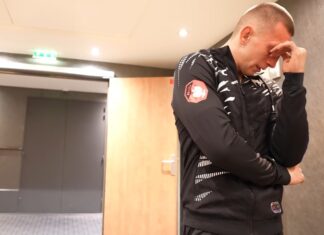 „Przerąbane. Serce boli”. Kulisy debiutu Roberta Ruchały w UFC (WIDEO)