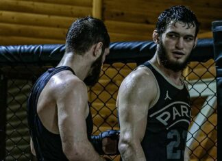 „Idę po pas”. Młody i niepokonany talent wagi lekkiej dołączył do organizacji KSW
