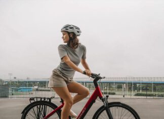 Rower trekkingowy elektryczny – dla kogo będzie dobrym wyborem?